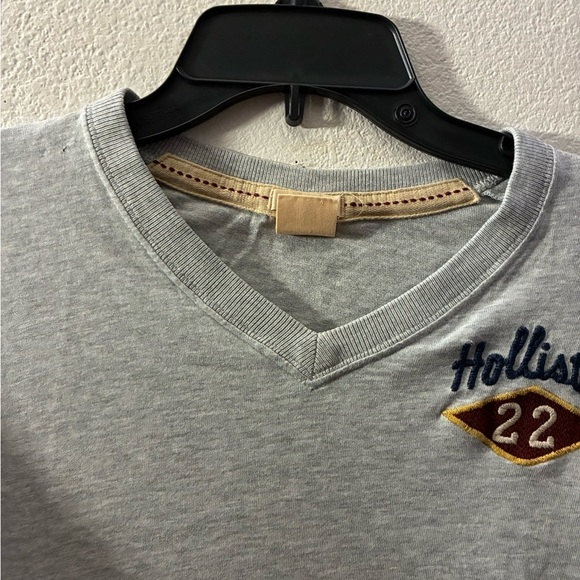 💥Hollister Gray Men's V-Neck T-Shirt L - Picture 5 of 11